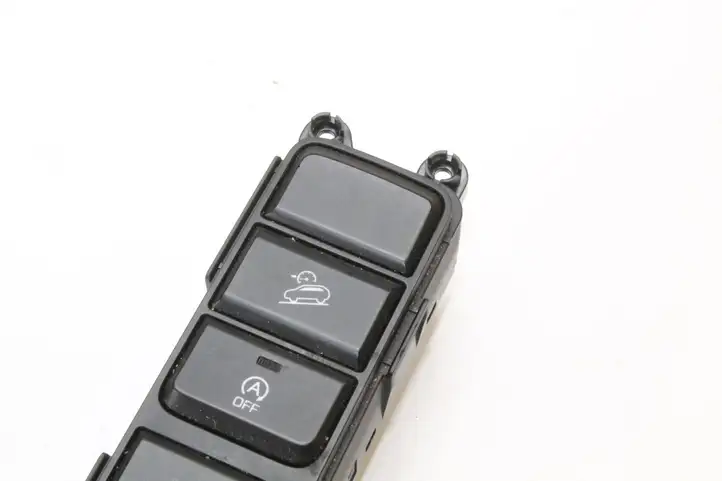 Hyundai Tucson TL (2015 - ) 93300D7960 Кнопка фаркопа в багажнике — фото 3