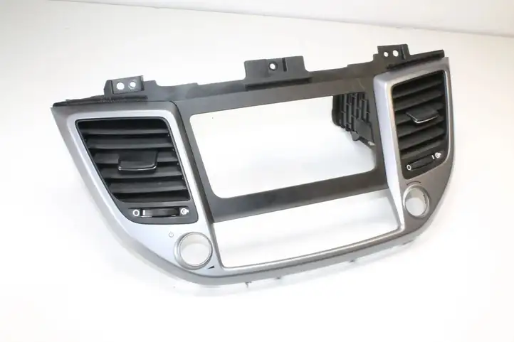 Hyundai Tucson TL (2015 - ) 84740D7800 Другая деталь консоли (туннеля) — фото 1