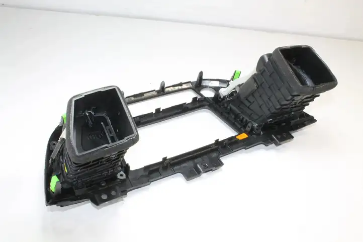Hyundai Tucson TL (2015 - ) 84740D7800 Другая деталь консоли (туннеля) — фото 7
