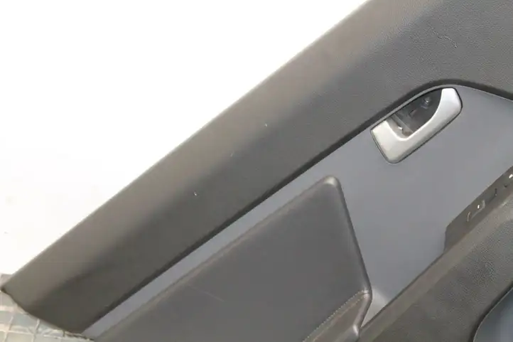 (2011 - 2016) 833513U000 Обшивка задней двери — фото 6