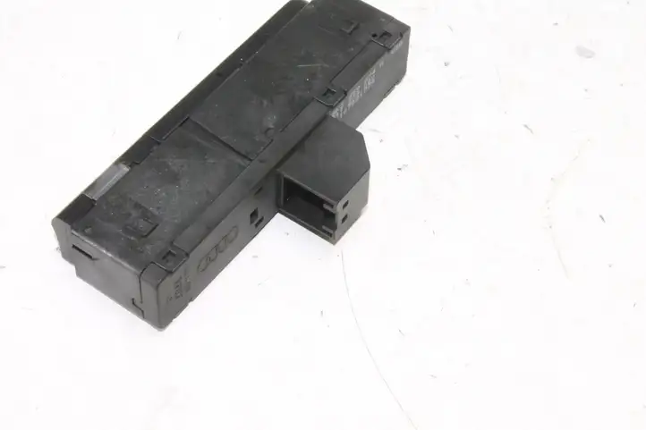 Audi A4 S4 B8 8K (2007 - 2011) 8K2959674A Блок кнопок на панели — фото 2