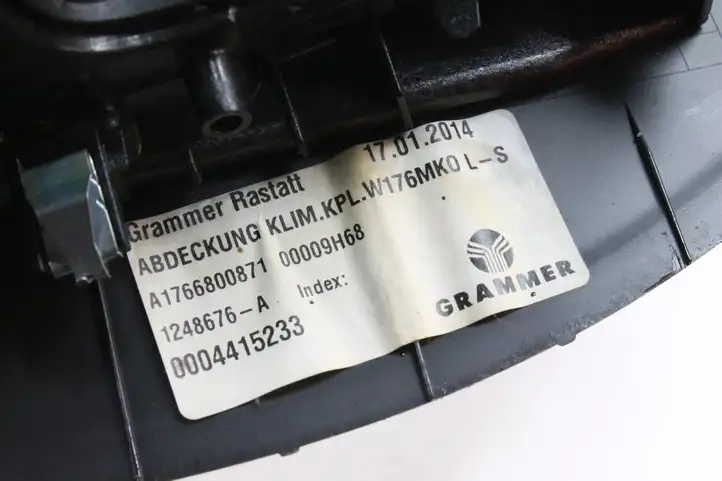 Mercedes-Benz A W176 (2012 - 2018) A1766800871 Другая деталь консоли (туннеля) — фото 7