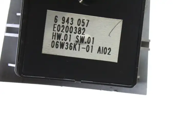 BMW 7 E65 E66 (2001 - 2008) 6943057 Кнопка фаркопа в багажнике — фото 5