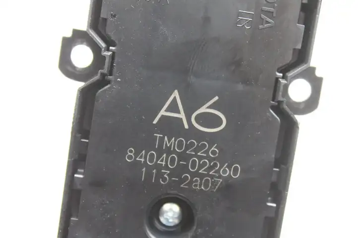 Toyota C-HR I (2016 - 2022) 8404002260 Кнопка фаркопа в багажнике — фото 5