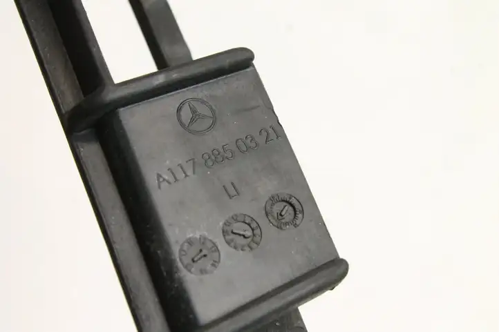 Mercedes-Benz CLA C117,X117,W117 (2013 - 2019) A1178850321V Кронштейн угловой части бампера — фото 5