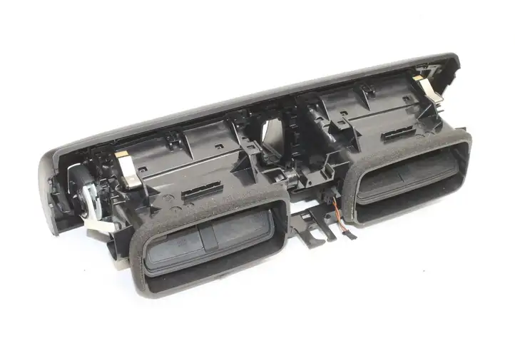 BMW 1 F20 F21 (2011 - 2019) 9317944 Воздушная решетка панели — фото 4