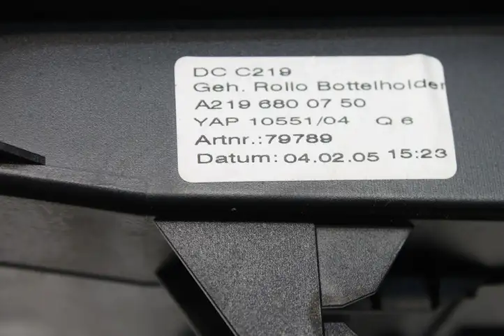 Mercedes-Benz CLS C219 (2003 - 2011) A2196800750 Передняя пепельница — фото 7