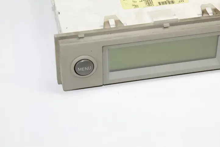 Nissan Micra (2003 - 2007) AX607 Часы — фото 2