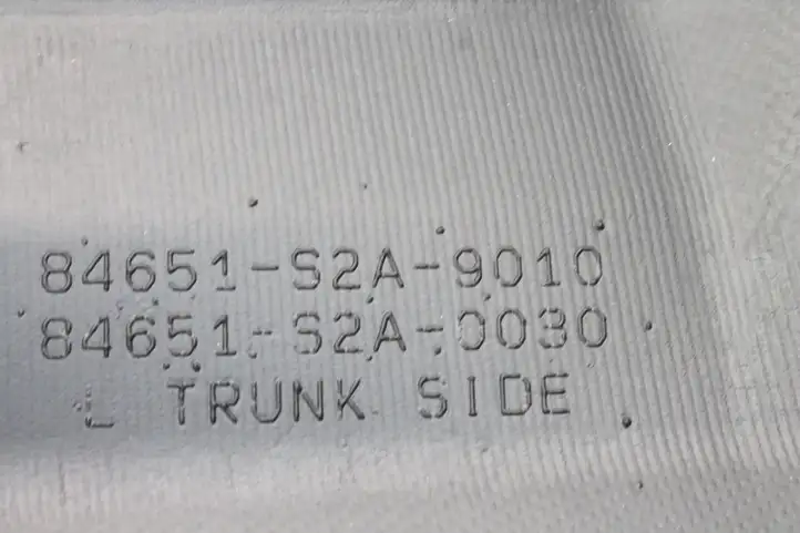 Honda S2000 (1999 - 2003) 84651S2A9010 Боковая обшивка багажника — фото 7