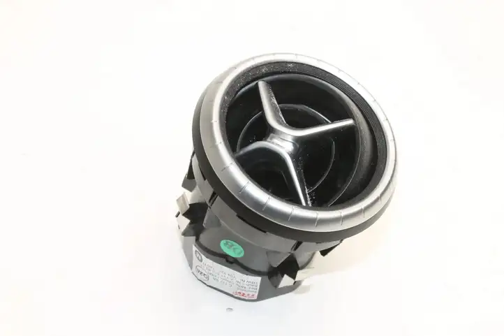 Mercedes-Benz CLA C117,X117,W117 (2013 - 2019) A1178300354 Воздушная решетка панели — фото 2