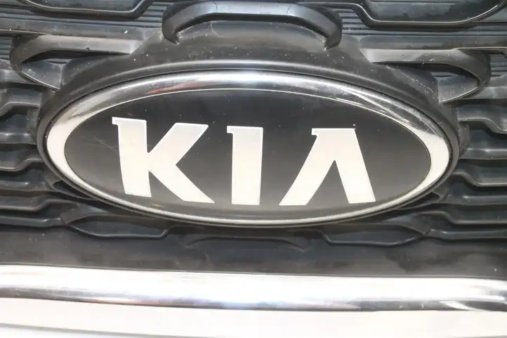 Kia Sorento (2009 - 2014) Другая часть кузова — фото 6