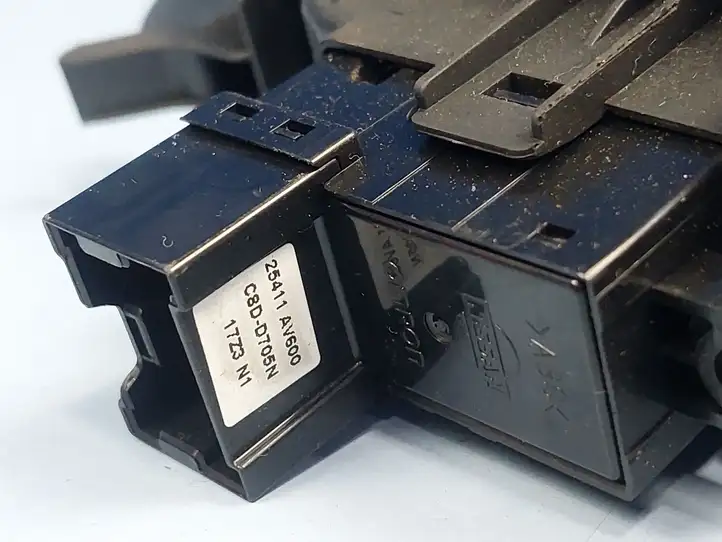 Nissan Primera (2001 - 2008) 25411AV600 Блок кнопок стеклоподъемников — фото 3