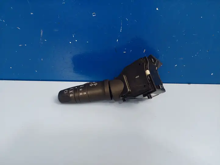 Nissan Primera (2001 - 2008)  25540AV600 Подрулевой переключатель