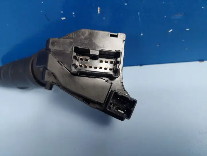 Nissan Primera (2001 - 2008)  25540AV600 Подрулевой переключатель