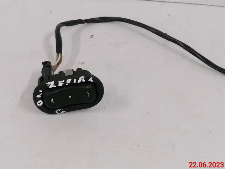 Opel Zafira A (1999 - 2003) 13363100 Блок кнопок стеклоподъемников — фото 1