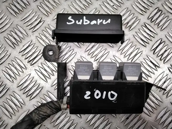 Subaru Forester SH (2008 - 2013) RB203300B Блок монтирования реле — фото 3