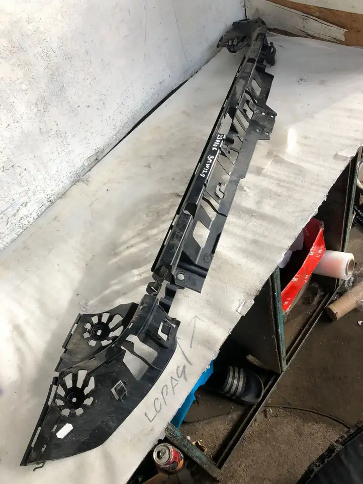 BMW 1 F20 F21 (2011 - 2019) 0833610 Кронштейн заднего бампера — фото 2