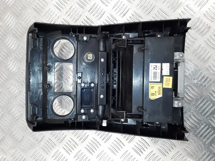 Hyundai ix 55 (2006 - 2012) 846903J130 Другая деталь консоли (туннеля) — фото 6