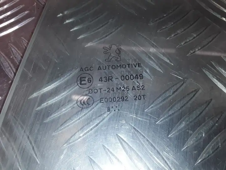 Peugeot 308 (2007 - 2013) 43R00049 Стекло задней двери — фото 3