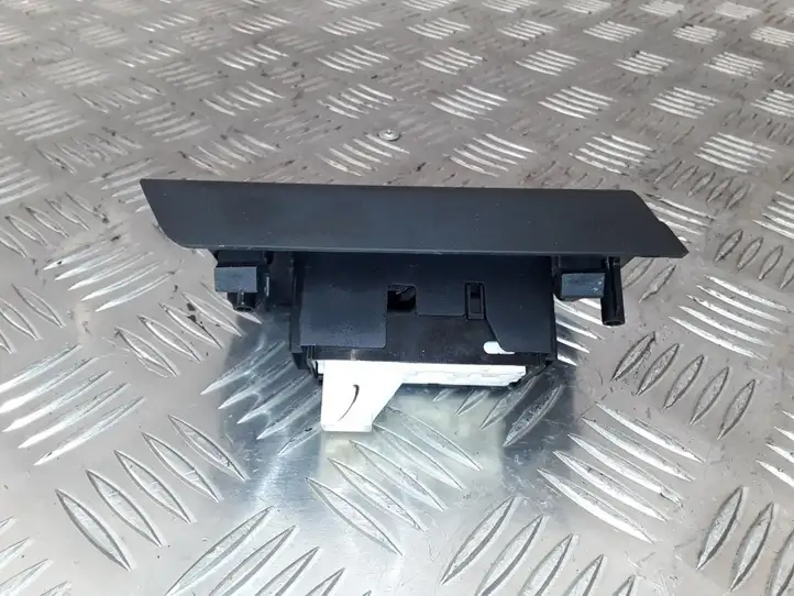 Toyota Auris E180 (2012 - 2018) 7427102630 Блок кнопок стеклоподъемников — фото 8