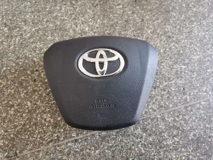 Toyota Avensis T270 (2009 - 2012) Подушка безопасности руля — фото 1