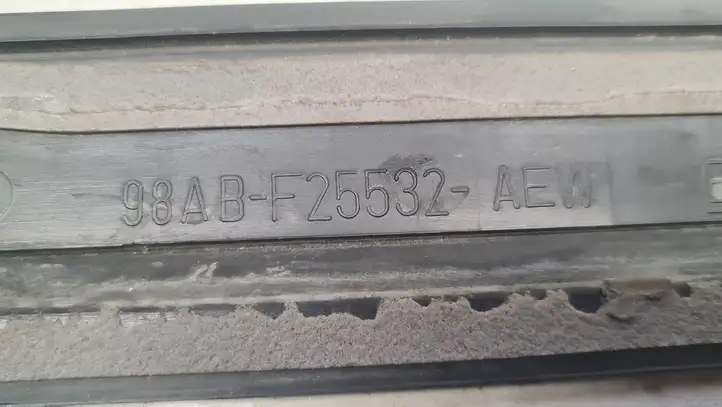 Ford Focus (1998 - 2004) 98ABF25532AEW Молдинги задней двери — фото 2