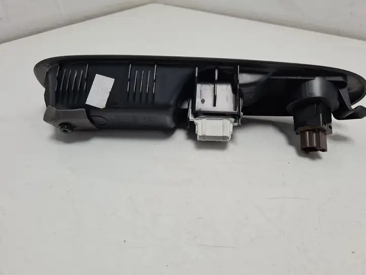 Renault Clio II (2001 - 2005) 8200084005 Кнопка стеклоподъемников — фото 2