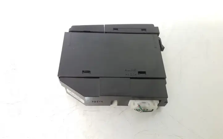 Toyota Avensis T250 (2006 - 2009) 8479005130 Кнопка обогрева стекла — фото 3