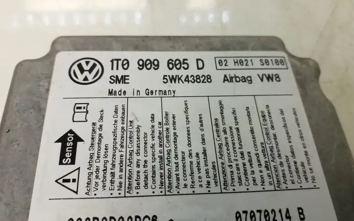 Volkswagen Touran I (2003 - 2010)  1T0909605D Блок управления надувных подушек
