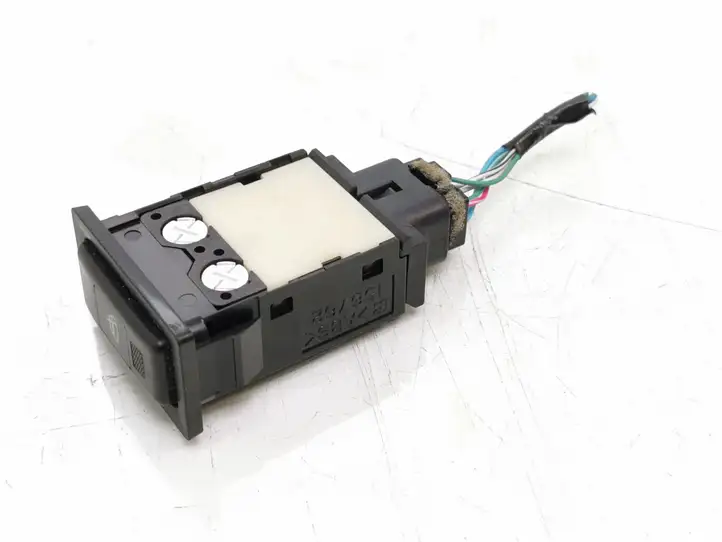 Toyota Avensis T250 (2006 - 2009) 156762 Кнопка обогрева стекла — фото 4
