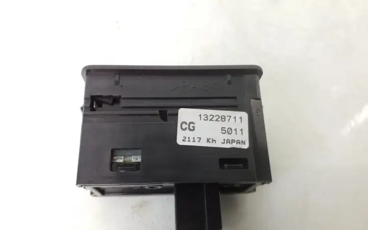 Opel Astra H (2004 - 2009) 13228711 Блок кнопок стеклоподъемников — фото 2