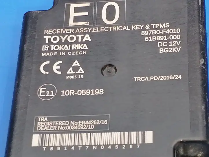 Toyota C-HR I (2016 - 2022) 897b0f4010 Прочие блоки управления — фото 3