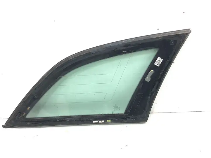 Mercedes-Benz C W204 (2007 - 2014) A2046700312 Заднее боковое стекло — фото 2