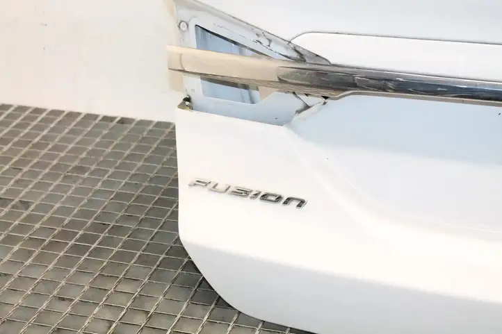 Ford Fusion II (2013 - ) Крышка багажника — фото 8