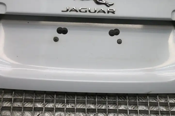 Jaguar XE (2014 - 2019) Крышка багажника — фото 10