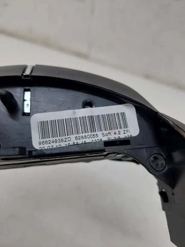 Citroen C4 I Picasso (2006 - 2013) 96624938ZD Кнопки на рулевом колесе — фото 6