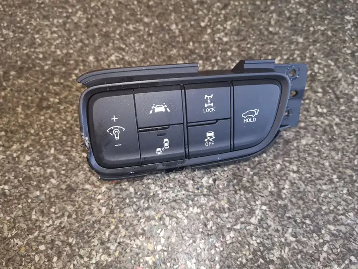 Hyundai Santa Fe (2018 - 2020) 93700S1100 Другие включатели / ручки/ переключатели — фото 1