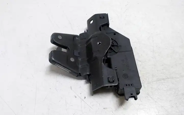 BMW 1 E81 E87 (2004 - 2011) 8196401 Замок крышки багажника — фото 2