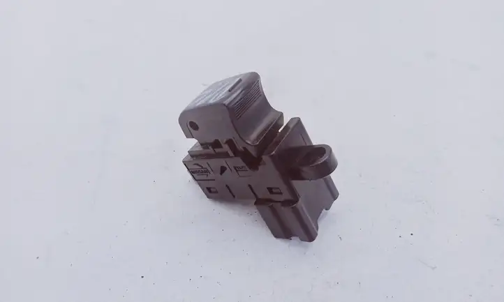 Nissan Qashqai (2010 - 2013) 25411BR00A Кнопка стеклоподъемников — фото 3