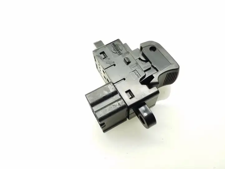 Nissan Qashqai (2010 - 2013) 25411BR00A Кнопка стеклоподъемников — фото 2