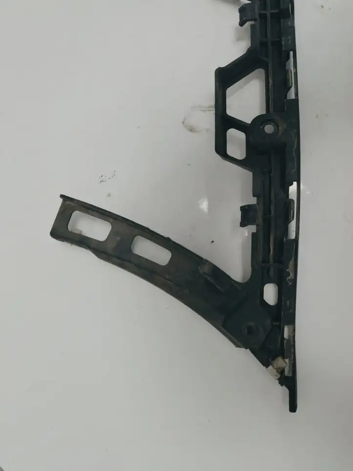 Land Rover Range Rover Sport L320 (2005 - 2009) DON000071 Кронштейн заднего бампера — фото 2