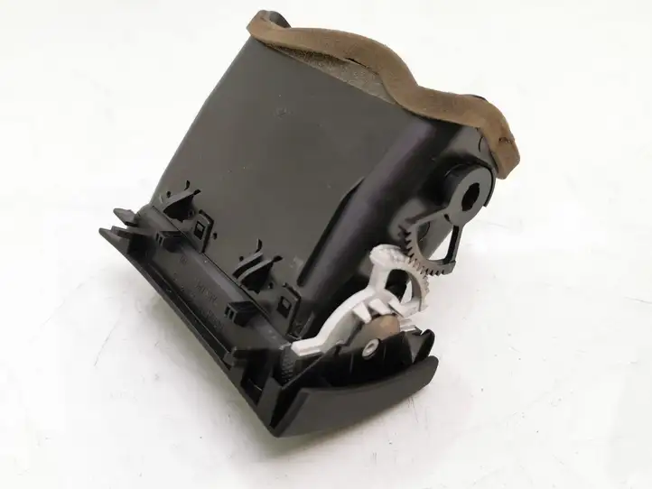 Toyota Avensis T250 (2006 - 2009) 8221 Боковой воздушный дефлектор — фото 5