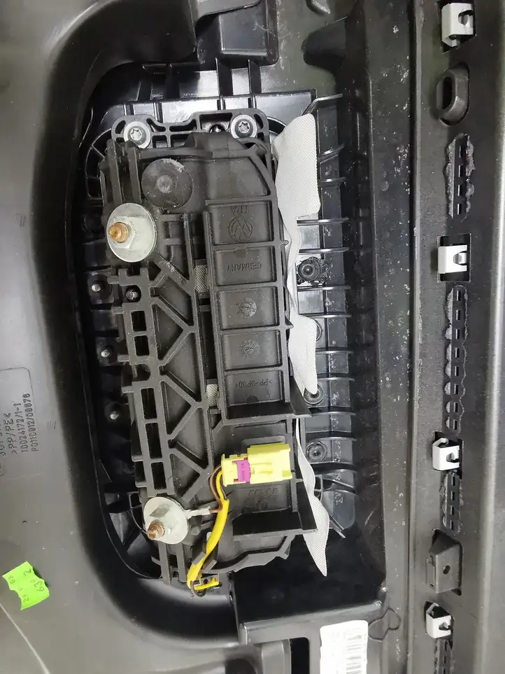 Volkswagen PASSAT B6 (2005 - 2010)  3C1857003 Панель