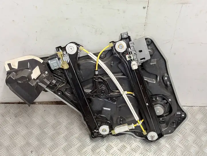 Mercedes-Benz CLA C117,X117,W117 (2013 - 2019) A1177220295 Стеклоподъемник задней двери без мотора — фото 3