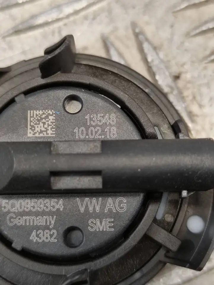 Audi A3/S3 8V (2016 - 2020) 5Q0959354 Датчик удара SRS — фото 6