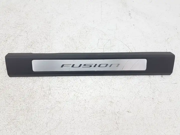 Ford Fusion II (2013 - ) DS73F13200 Внутренняя отделка переднего порога — фото 1