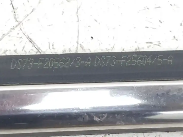 Ford Fusion II (2013 - ) DS73F20562 Накладка стекла задней двери — фото 3