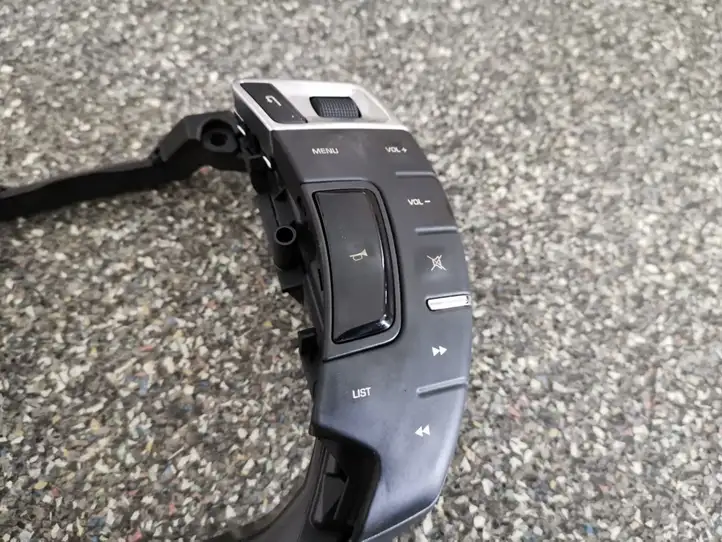 Citroen C5 (2008 - 2017) 96655335ZD Кнопки на рулевом колесе — фото 4