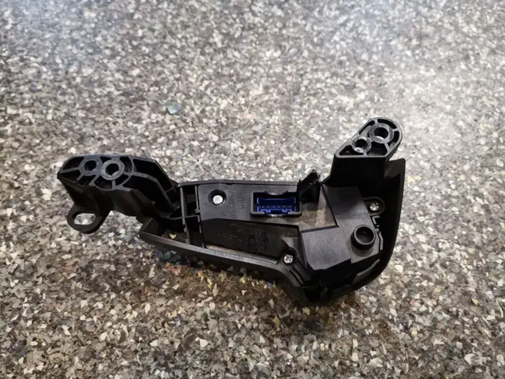 Toyota Avensis T250 (2006 - 2009) 75B596 Кнопки на рулевом колесе — фото 3