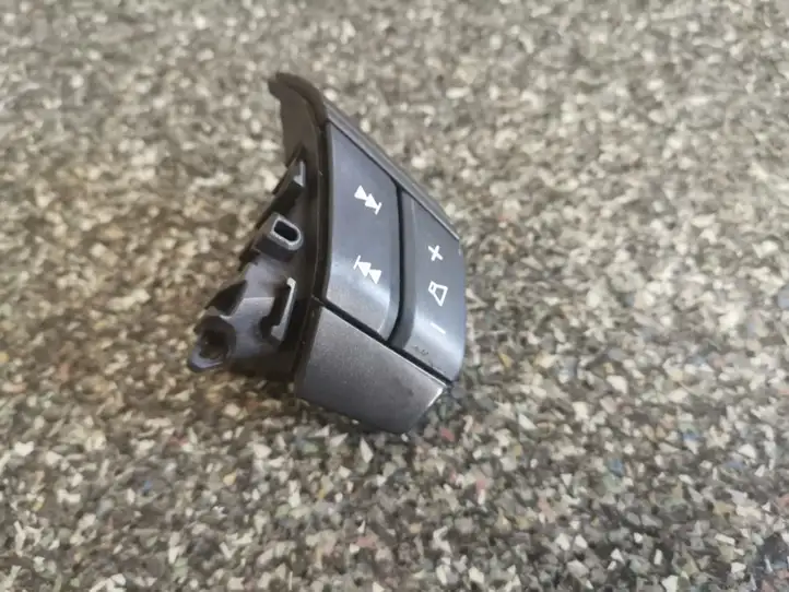Volvo S60 (2000 - 2004) 9485685 Кнопки на рулевом колесе — фото 1